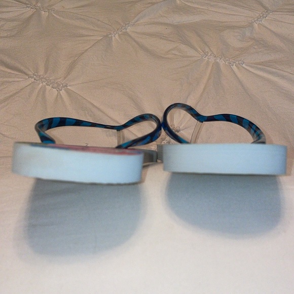 Vera Bradley - size medium 7-8 - flip flops . NWOT - Picture 5 of 12